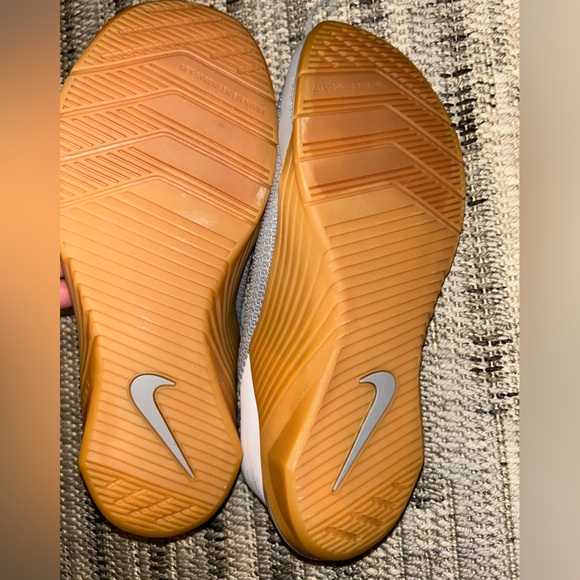 Nike Metcon 5 Wolf Grey White Gum Training shoe Mens 10.5 - Picture 7 of 9